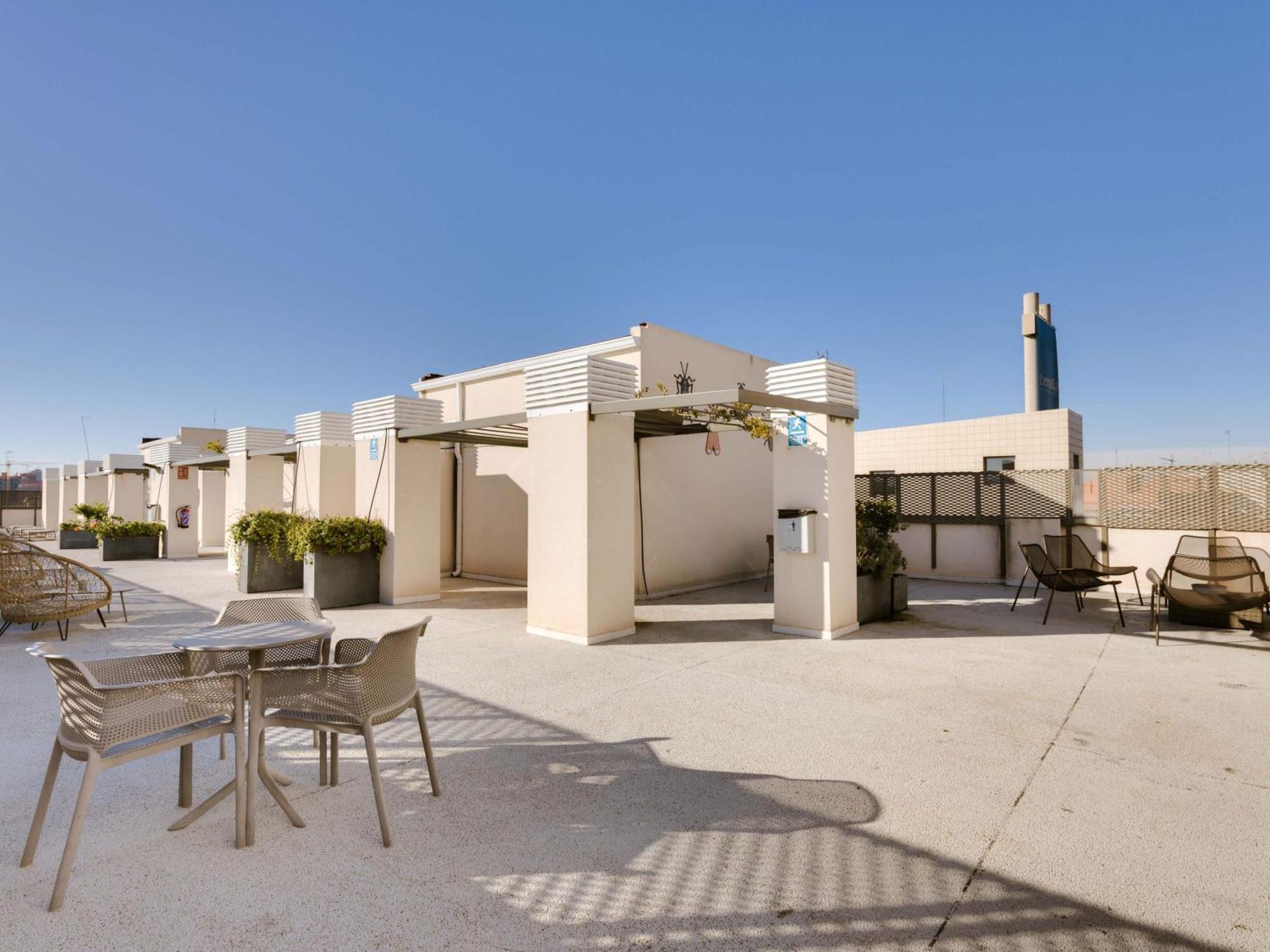 Livensa Living Studios Valencia Marina Real Экстерьер фото