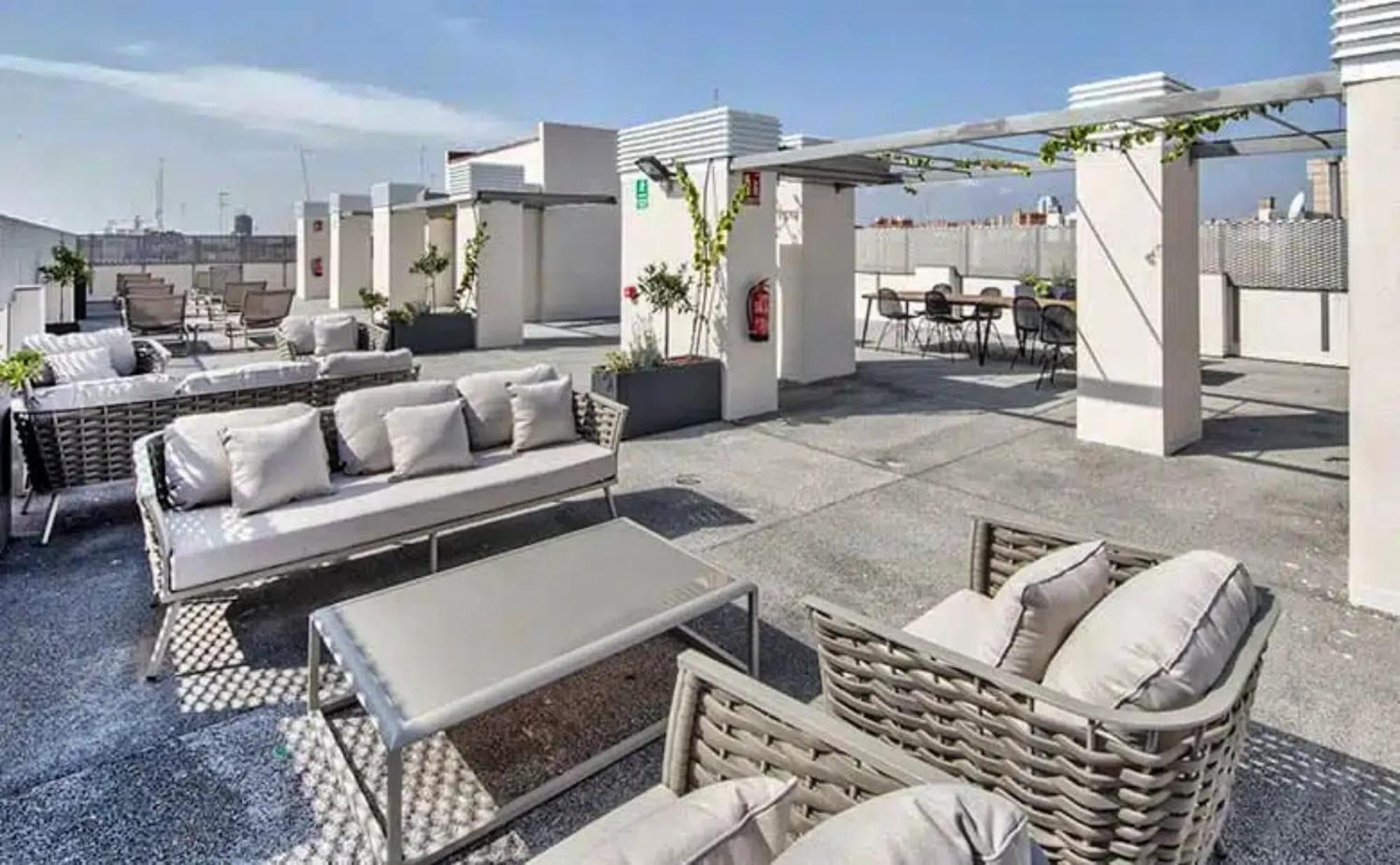 Livensa Living Studios Valencia Marina Real Экстерьер фото