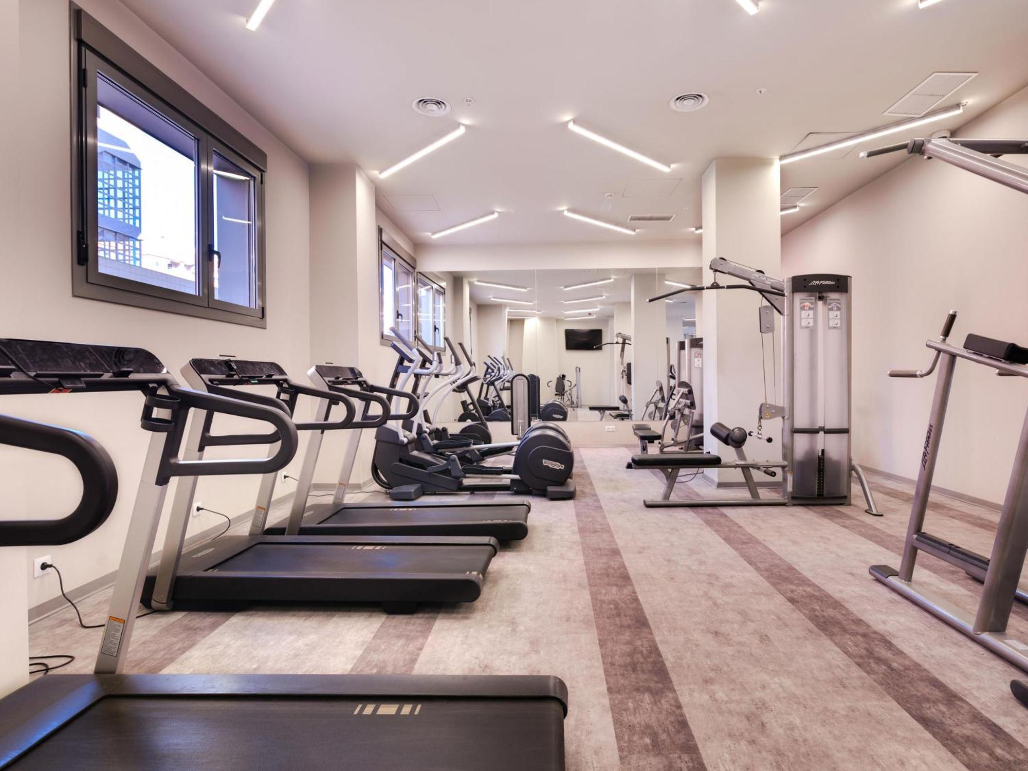 Livensa Living Studios Valencia Marina Real Экстерьер фото