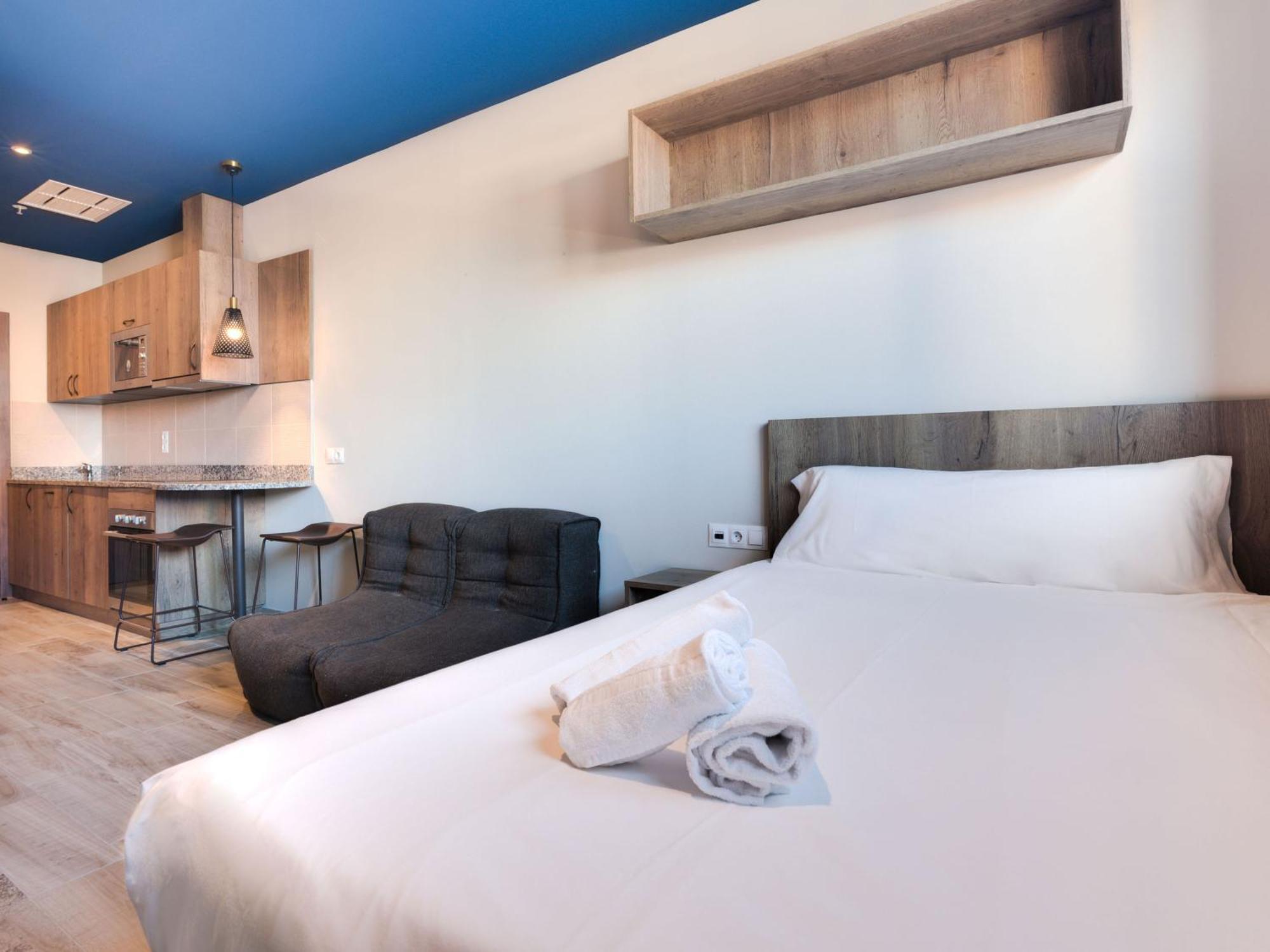 Livensa Living Studios Valencia Marina Real Экстерьер фото