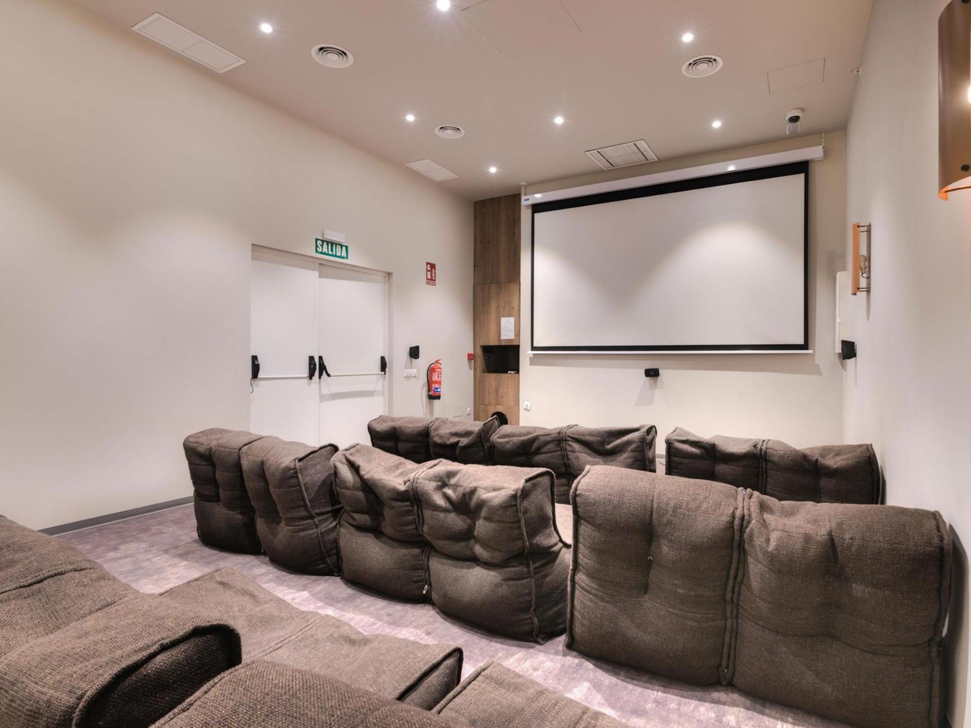 Livensa Living Studios Valencia Marina Real Экстерьер фото